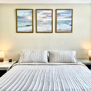 https://sunset-studio-daytona-beachfront.thedaytonabeachhotels.com